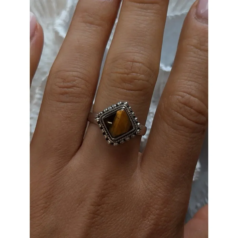 Vintage 925 Sterling Silver Tigers Eye Gemstone Ring Size 9